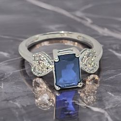 Diamond And Saphire Ring
