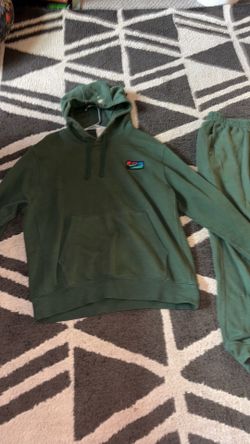 Green Nike Sweatsuit Size Medium Men’s 