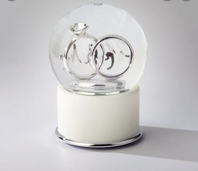 Things Remembered Mr& Mrs Wedding Ring Snow Globe 