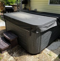 2024 Like New Artisian Island Antigua Elite Hot Tub 6 Person 3 Jets - Rossville, GA