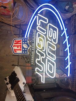 Bud light neon beer sign