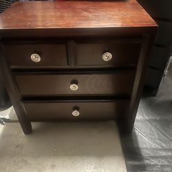 Bedside Table Great Condition 3 Drawers Nightstand 