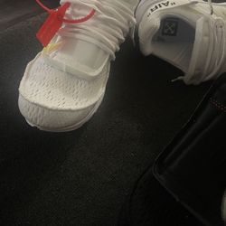 Off White Prestis