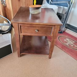 Coffee / End Table