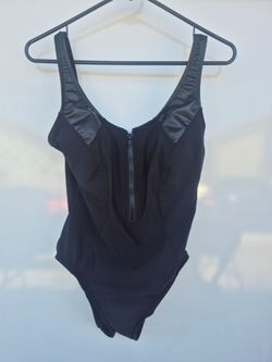 Women Swimsuit  / Traje de Baño Para Mujer