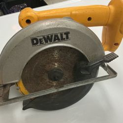 DeWalt DW939 18V 6 1/2 inch Circular Saw Bare Tool With Blade -NO BATTERY