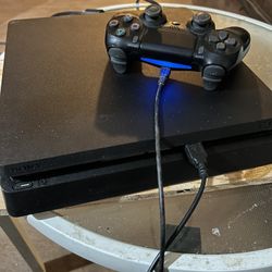 Play Station 4 500 GB