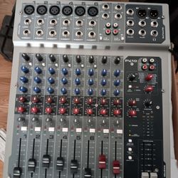 Peavy PV 10 Mixer With Power