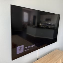 82” Samsung 4k Smart TV and sound 