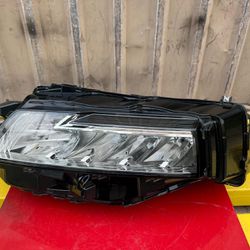 2021-2023 Nissan Rogue Headlight Left side 