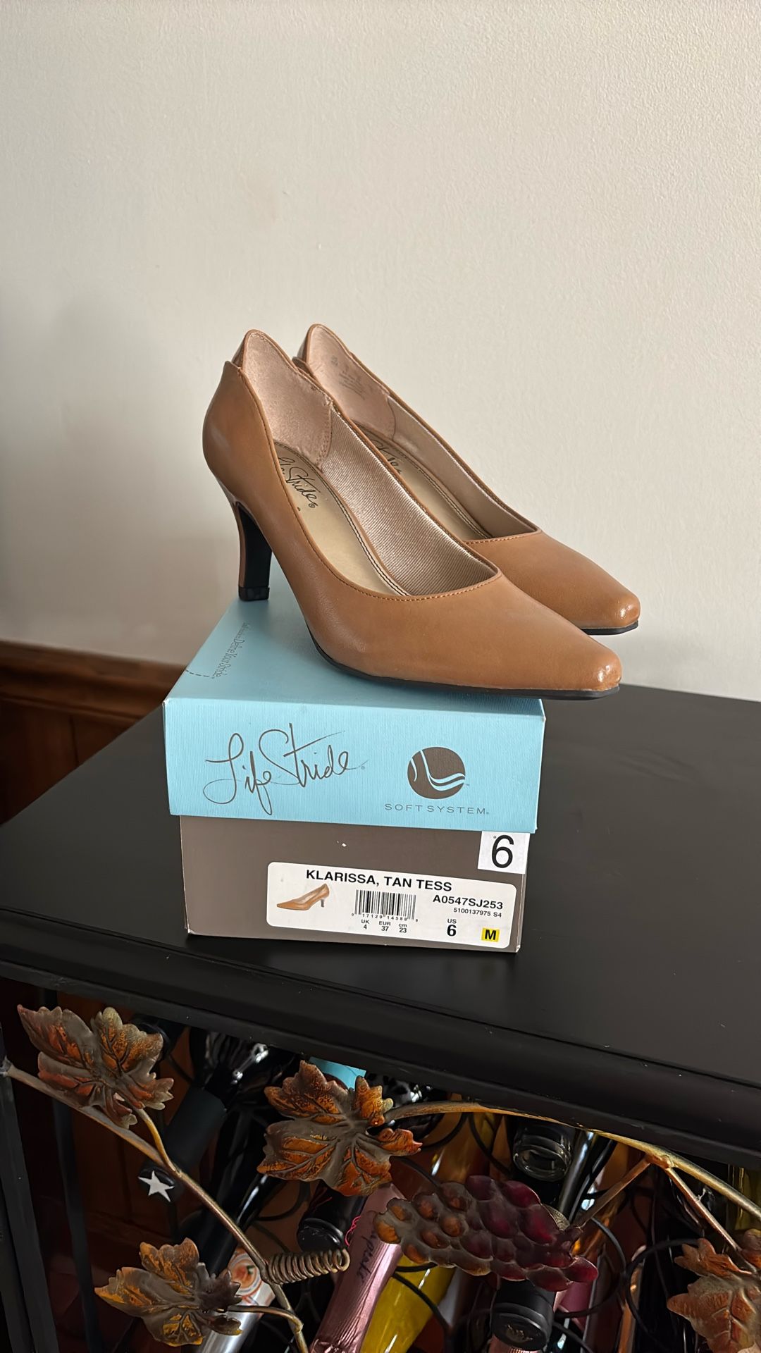 NEW  Life Stride Heels