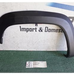 2016 - 2022 TOYOTA TACOMA FRONT LEFT FLARE FENDER TEXTURE MOLDING OEM AY06420