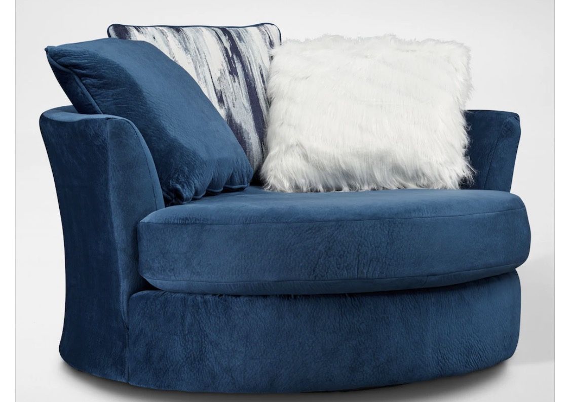 Cordelle Swivel Chair – Deep Blue