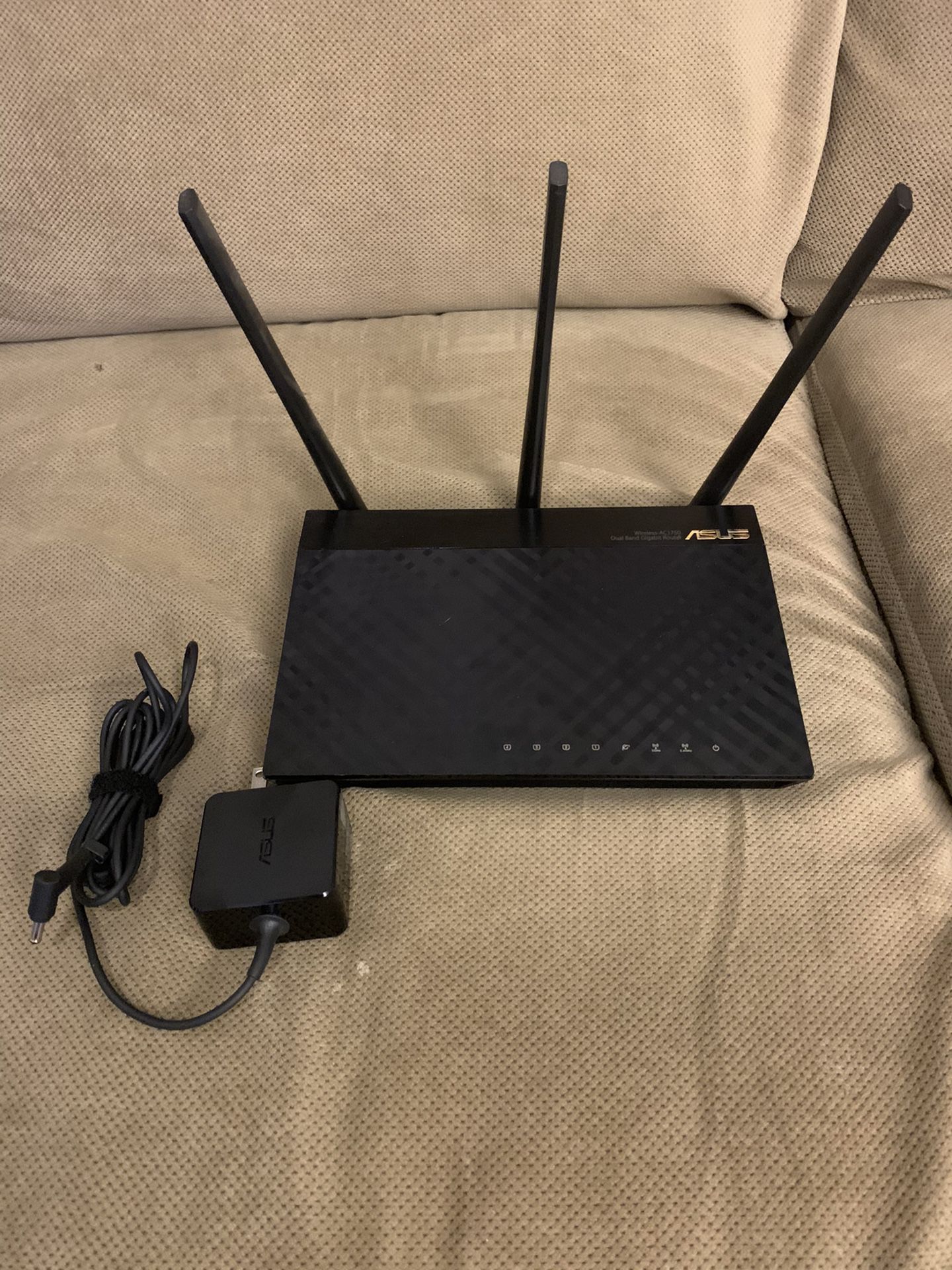 ASUS RT-AC66U B1 Dual-band wireless router
