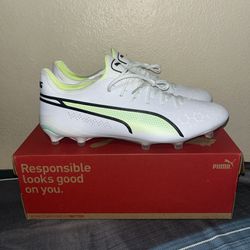 Puma King Ultimate FG/AG Soccer Cleats White-Black/Yellow-Peppermint Size 10.5M