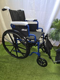 Drive Medical Blue Streak Lightweight Foldable Wheelchair, 16" Seat Width, Silla De Ruedas