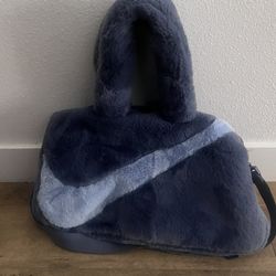 NIKE FURRY TRAVEL BAG