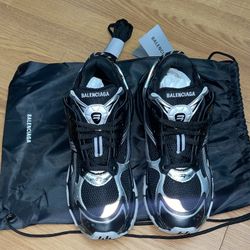 Balenciaga Runners Black And Silver Size 11