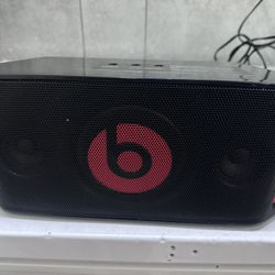 Beats by Dr. Dre Beatbox Portable Speaker Dock Stereo Home Audio 