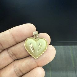 10kt Real Gold Heart Shaped Pendant 