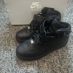 Nike Air Force 1 Mid '07 Triple Black Size 8 – Excellent Condition w/ Box