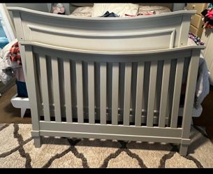 Convertible baby cub and mattress