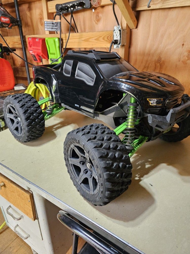XMaxx Roller, Wide Maxx Kit And Tons Of Extras