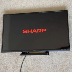 Sharp Liquid Crystal LAQUOS LE653 LC-40LE653U 33" Smart LED-LCD TV - HDT HDMI