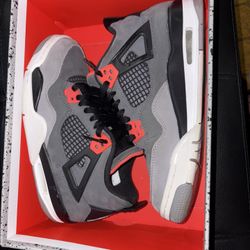 Jordan 4s