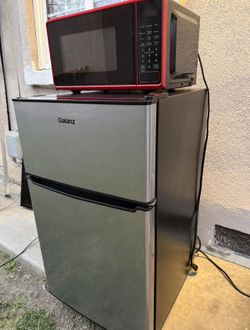 Mini Refrigerador Y Microondas