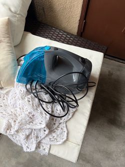 Carpet cleaner handheld