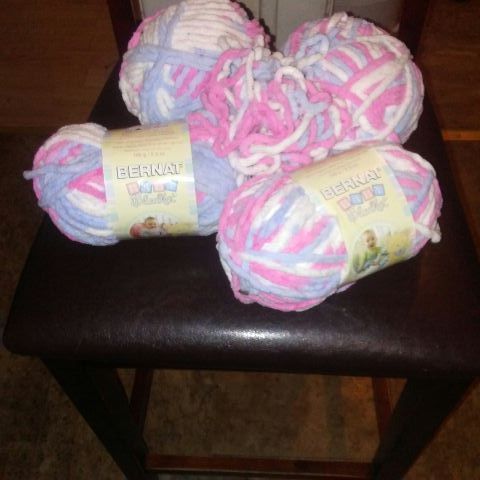 Bernat Baby blasket to crochet.