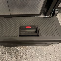 Rubbermaid tool Chest