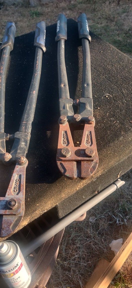 BOLT CUTTERS