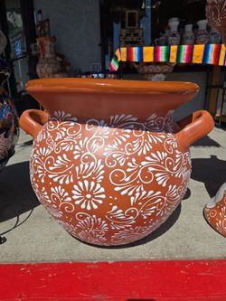 15% off maceta cielito lindo ($250) tel (contact info removed)