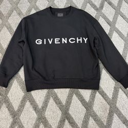 Authentic Givenchy Crewneck Medium