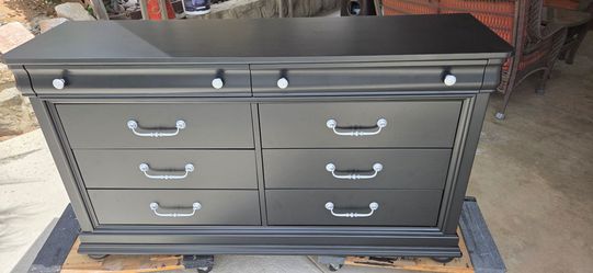 Black Dresser