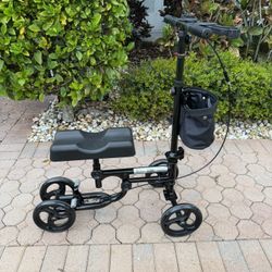 Knee Walker/Scooter Like New Condition 