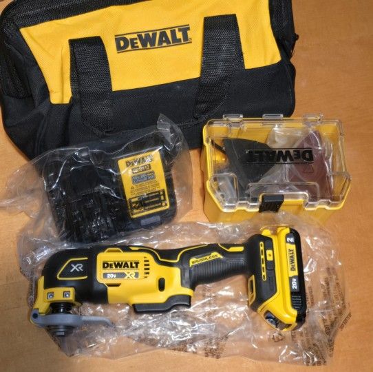 Dewalt 20v Max XR 3 Speed Brushless Oscillating Multi-Tool Kit No Low Offers Pls. Firm Price Pick up Burien