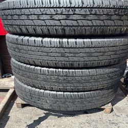 265 65 17 GENERAL GABBERS SET OF 4 USED WITH 80% TREAD REMAINING.
