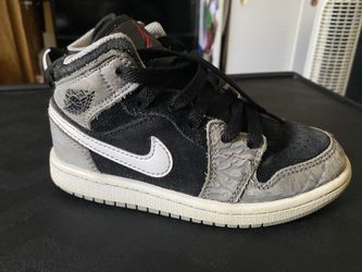 Boys Nike Air Jordan 1 Mid Elephant Print Size 11.5C