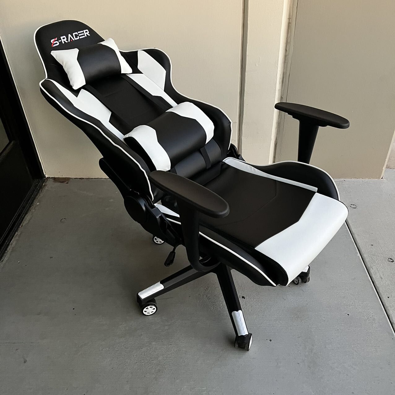 New S-Racer Office Computer Gaming Black And White Accent Gamer Chair Game Furniture 