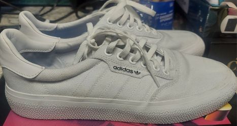Adidas W.8