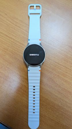 Galaxy watch7 white