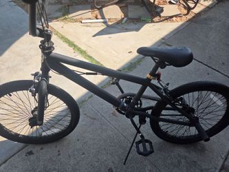 Mongoose 20" bmx bike