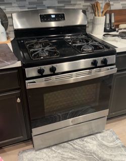 GE Stove and Dishwasher for sale $200 each