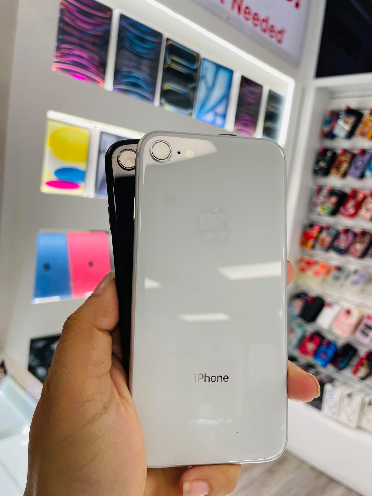 iPhone 8 Unlocked