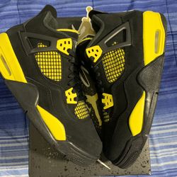 Jordan 4 Retro ‘Thunder’ (2023) (GS)