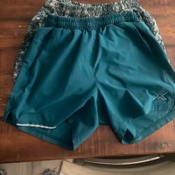 2XU Aero Men’s Running Shorts 5’ - Size Medium