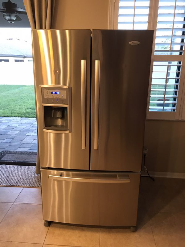 French Door Refrigerators Water Dispenser